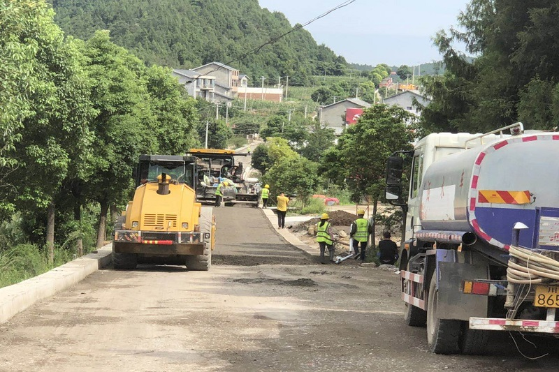 路橋集團(tuán)搶晴天、戰(zhàn)雨天、斗夜間  全力以赴推進(jìn)國道347項(xiàng)目建設(shè)