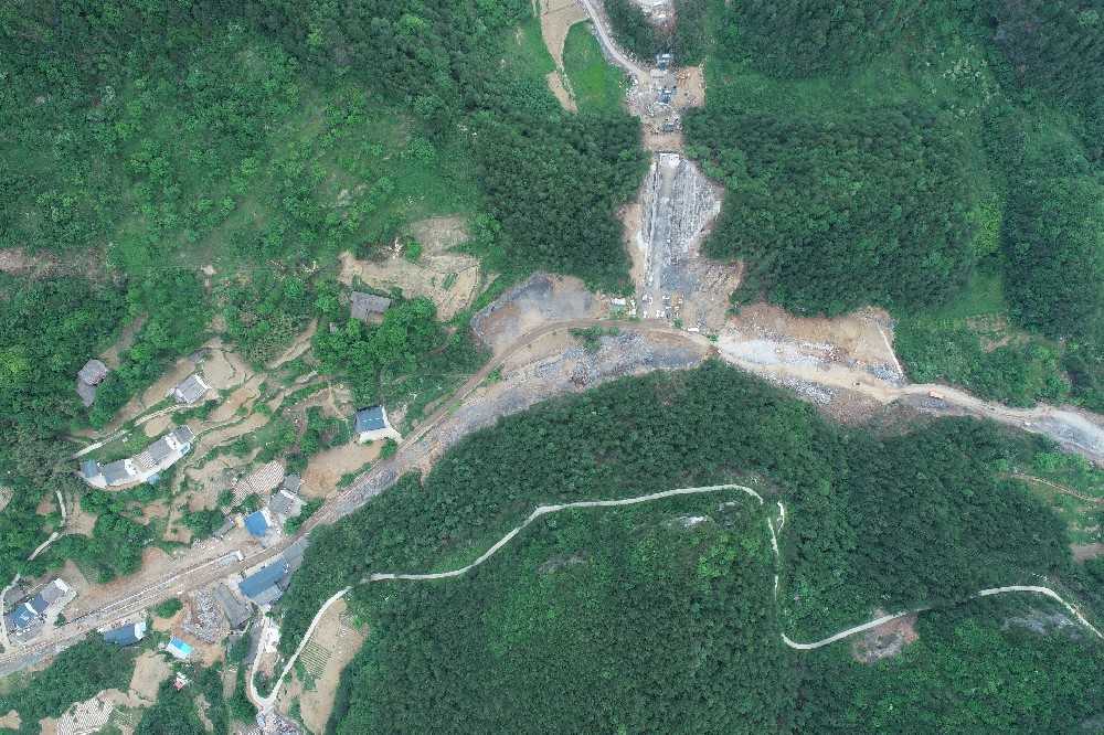 曾榮路改建工程全面提速，跑出建設(shè)“加速度”